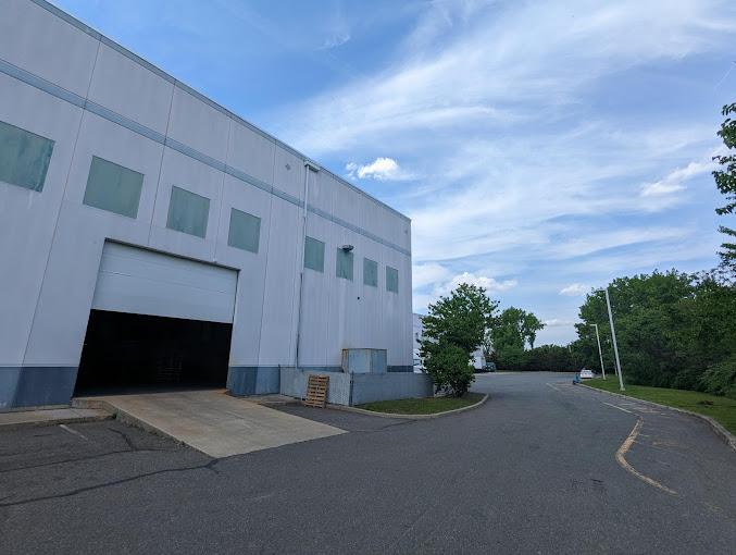 End-to-End Logistics Warehouse in New Jersey and California